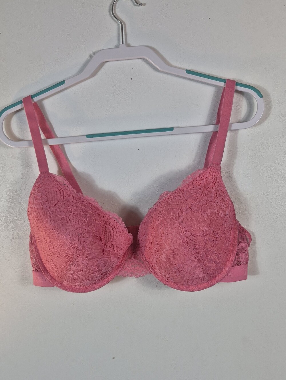 Juicy Couture Pink Lace Bra Underwired Padded Size 40C